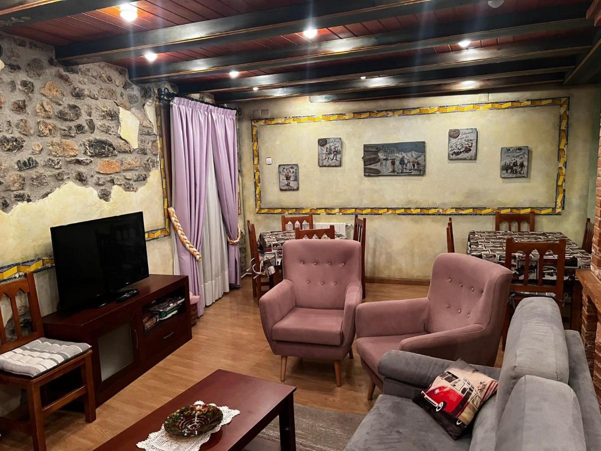 Casa Pelentos Sandiniés Extérieur photo